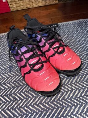 Women’s Nike air vapor max pro